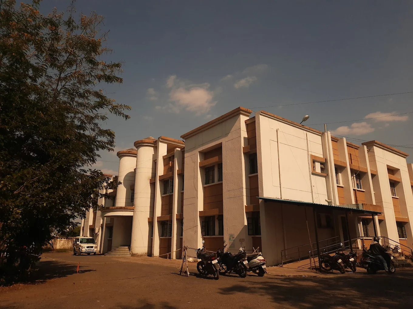 Hingna Tahsil Office